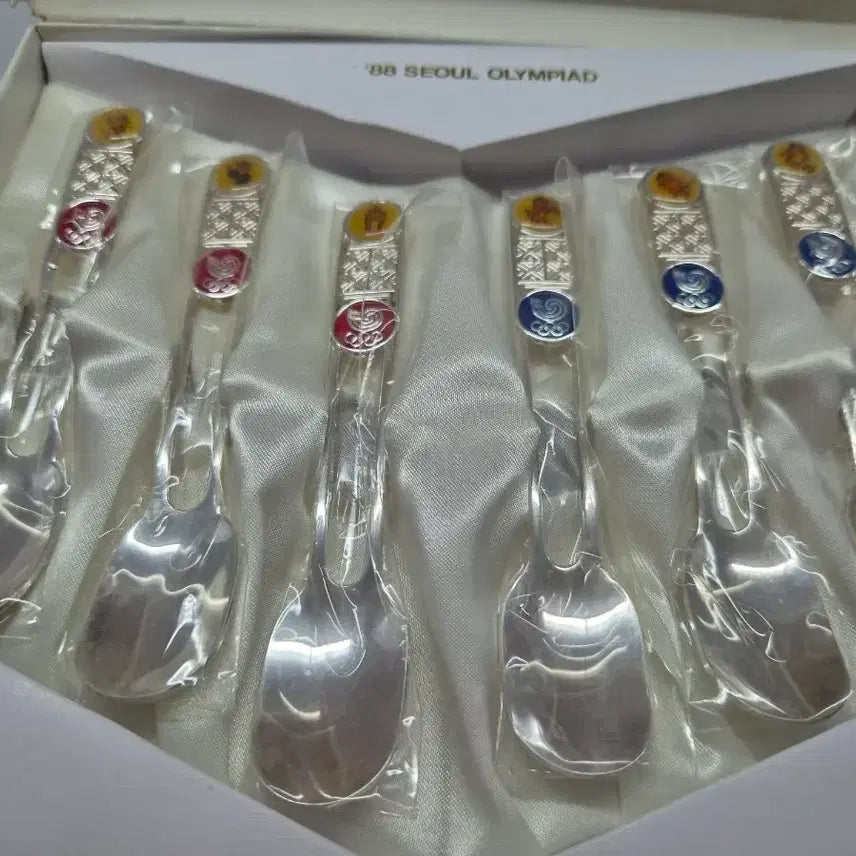 [BUNJANG] 1988 Seoul Olympics Official Enamel Spoon Set (6 pcs) with Silver Plating / 1988 서울올림픽 공식 기념 법랑 스푼 6점 세트 [은도금]