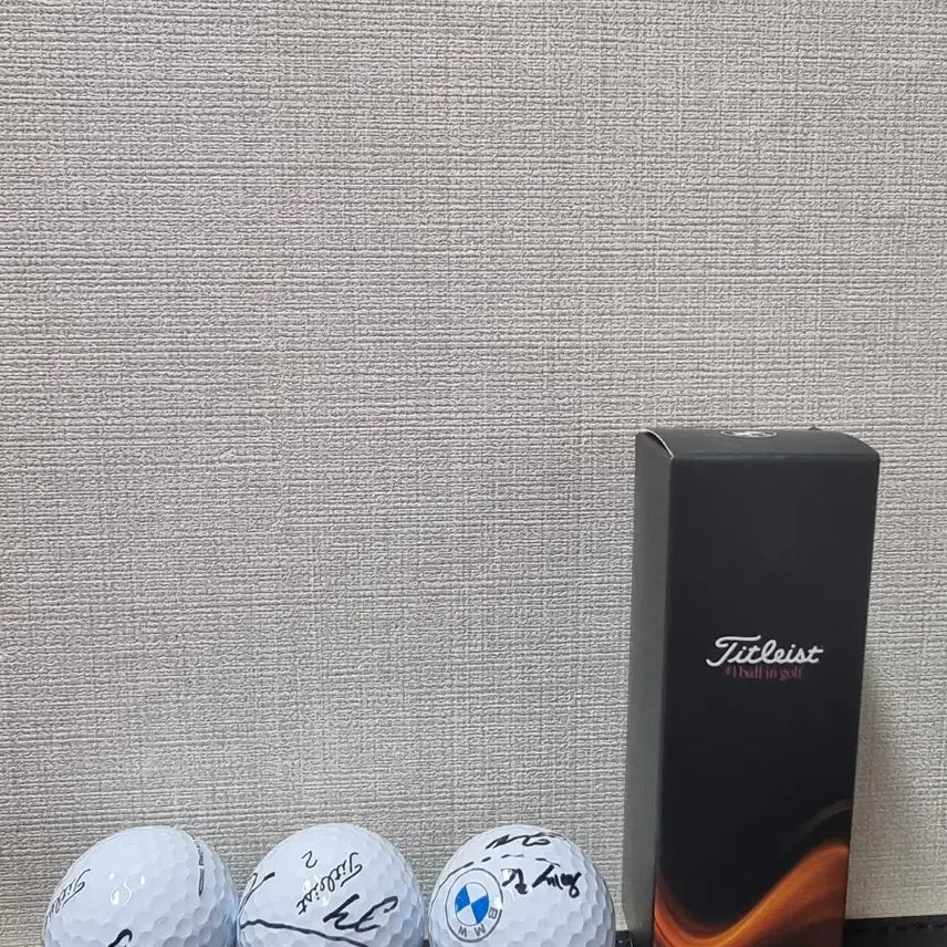 [BUNJANG] BMW x Titleist Kim Sey-young Autographed Golf Ball 3-Ball Set / BMW  타이틀리스트 김세영 프로 친필 사인 골프공 3구