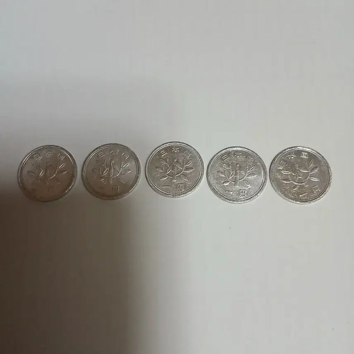 [BUNJANG] Japanese 1 Yen Coins (5 pcs) / 일본 1엔동전 5개