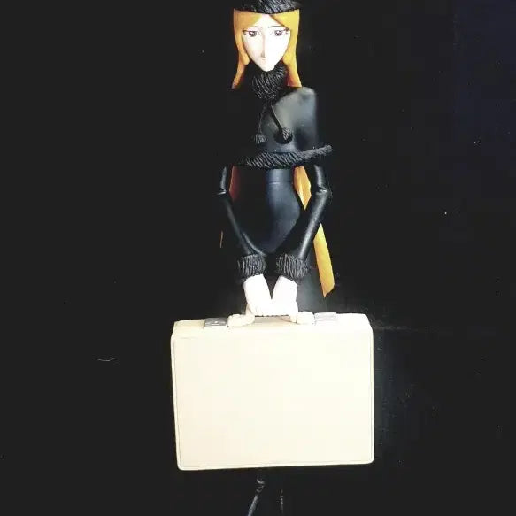 [BUNJANG] Galaxy Express 999 Maetel Figure (Opened) / 레어,피규어,은하철도999,메텔,개봉,정품,철이