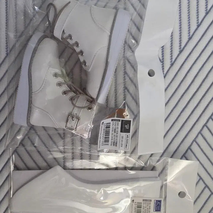 [BUNJANG] Dollfie Dream White Walker Boots / 돌피드림 하얀색 워커