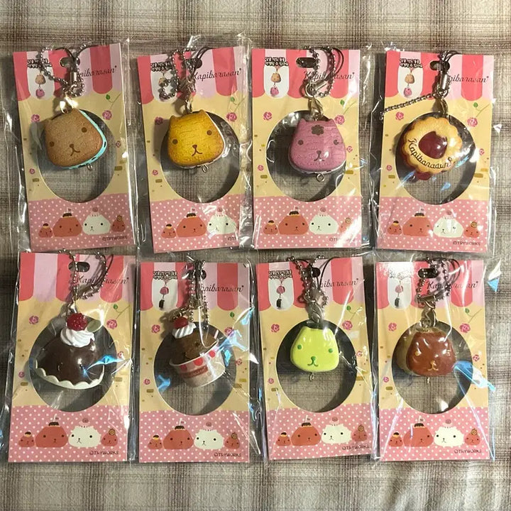 [BUNJANG] San-X Capybarasan Dessert Charm Phone Strap Bundle Set / [고전] 일괄! 카피바라상 디저트 키링 폰줄 스트랩 san-x