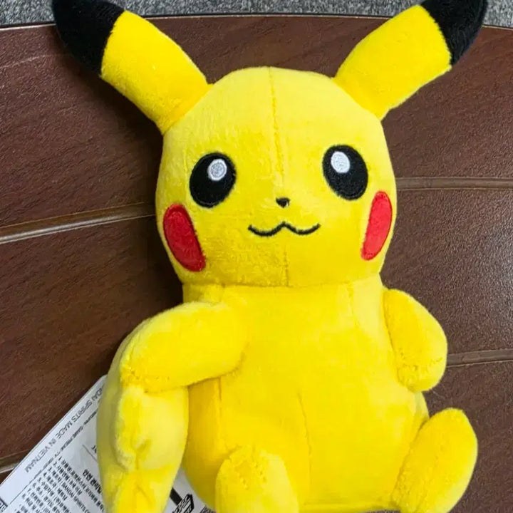 [BUNJANG] Pokemon Pikachu Heart Tail Plush / 서울숲 팝업 포켓몬스터 꼬리봐봐 암컷 피카츄 인형