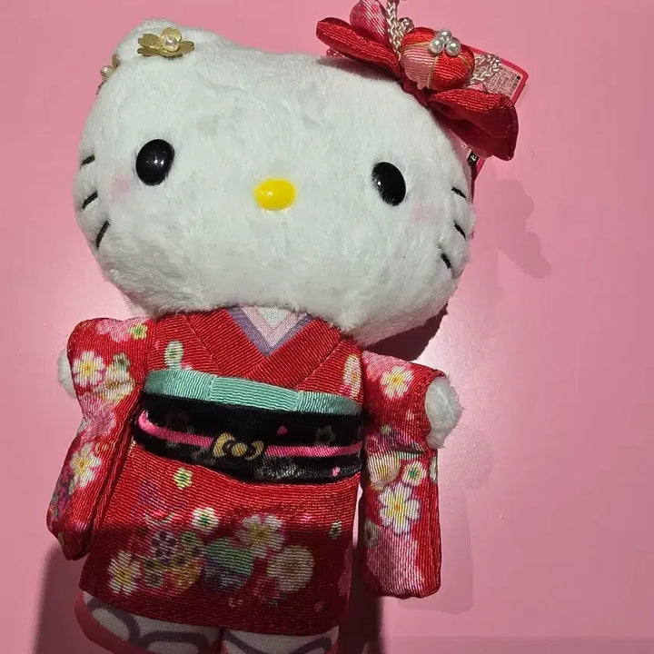 [BUNJANG] Hello Kitty Kimono Doll Charm / 키티 기모노 인형 키링