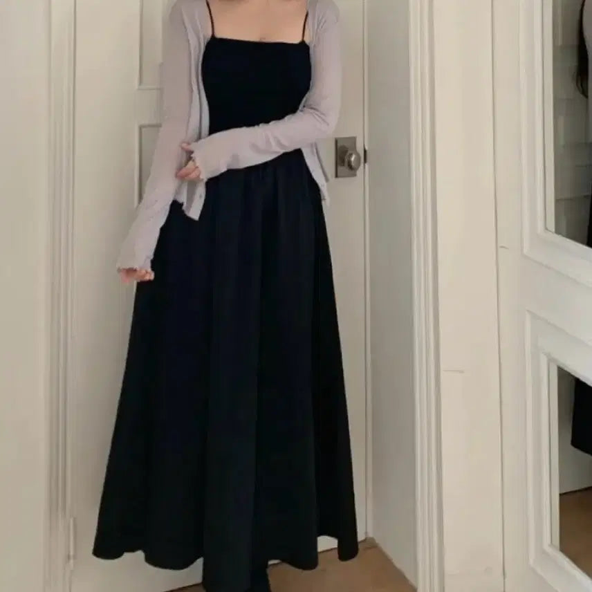 [SOLD OUT] (새상품)플랫퍼 블랙 옆셔링 캡내장 플레어 나일론 뷔스티에 나시 롱원피스