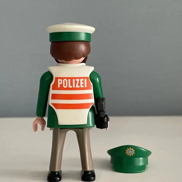 [BUNJANG] Playmobil Green Police Officer (Used) / 중고 플레이모빌 초록 남자 경찰