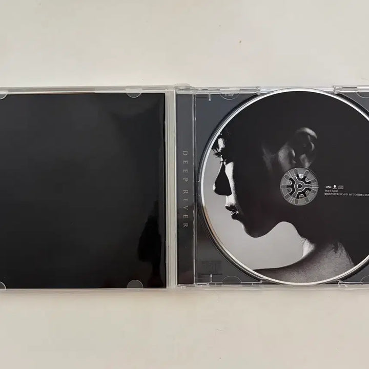 [BUNJANG] Utada Hikaru DEEP RIVER First Press Edition CD / 우타다 히카루(Utada Hikaru) DEEP RIVER 초판 cd