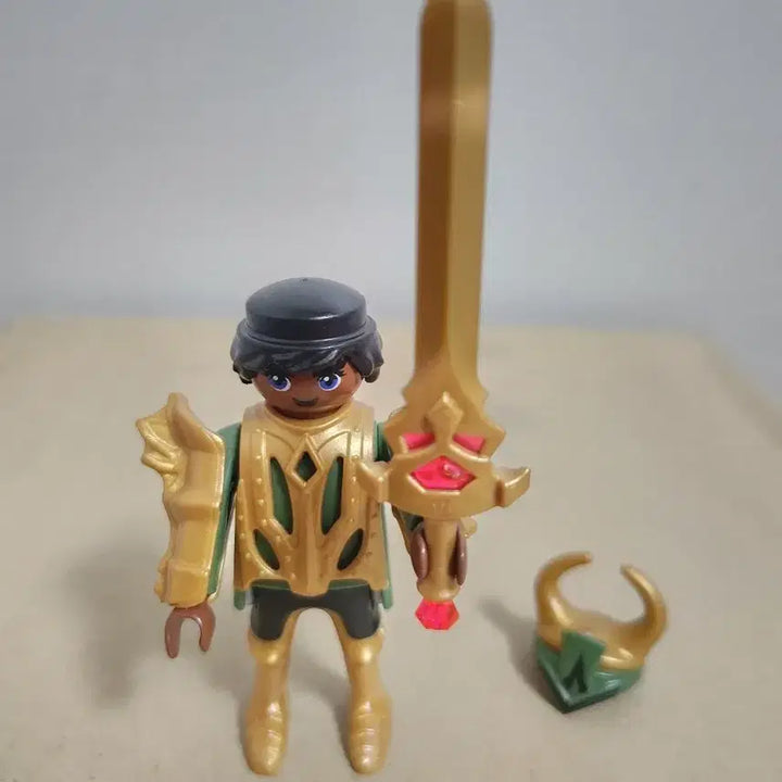 [BUNJANG] Playmobil My Favourite Series 28 Golden Knight / 플레이모빌 미피28 황금기사 개봉 조립 판매