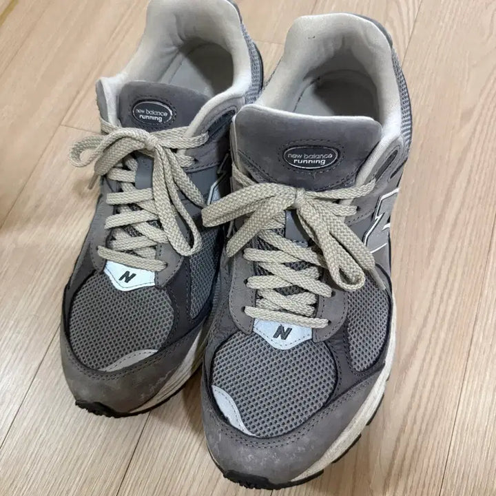 [BUNJANG] New Balance 2002R Grey Sneakers / 뉴발란스 2002r 그레이 스니커즈 280
