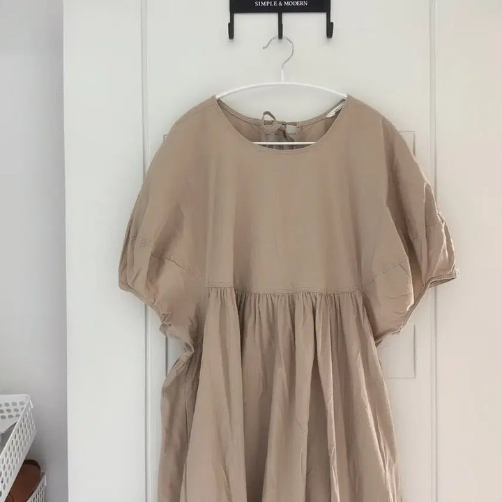 [SOLD OUT] 베이글 원피스 베이지색