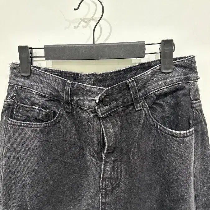 [SOLD OUT] [M] 위웰던 x 마인드 블랙 워싱 데님 진