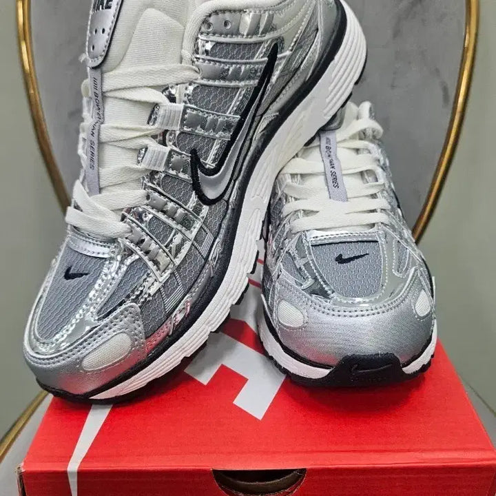 [BUNJANG] P6000 Silver/White Sneakers (Size 235/245) / P6000 235/245 사이즈