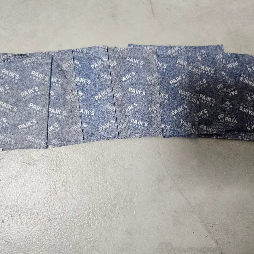 [SOLD OUT] 빽다방 짱구 띠부씰 10장 일괄 판매 합니다