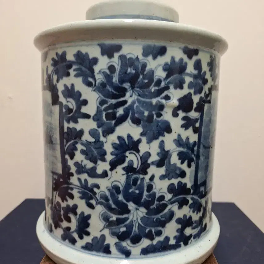 [BUNJANG] Chinese Blue and White Porcelain Tea Caddy with Floral and Scholar Motif / 중국 도자기, 골동품, 청화백자, 화훼고사도차호