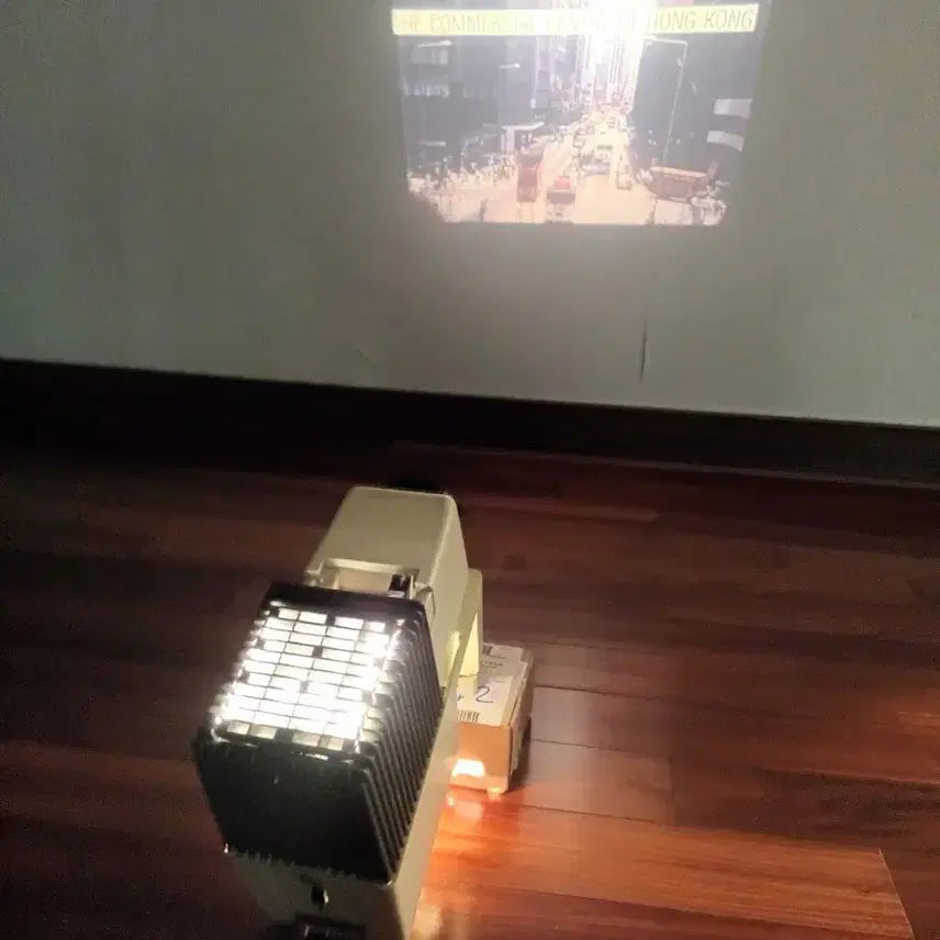 [BUNJANG] Vintage Mini Magic Lantern Projector with 20 Film Strips / 빈티지 소형 환등기 필름20매 포함 필름마크 필름컷
