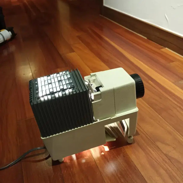 [BUNJANG] Vintage Mini Magic Lantern Projector with 20 Film Strips / 빈티지 소형 환등기 필름20매 포함 필름마크 필름컷
