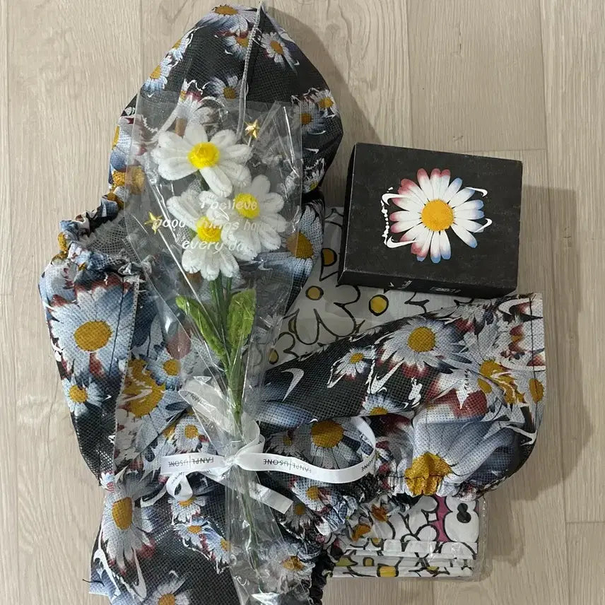 [BUNJANG] G-Dragon x Peace Minus One Daisy Collaboration Set / 지드래곤 굿즈 모음 피스마이너스원 데이지