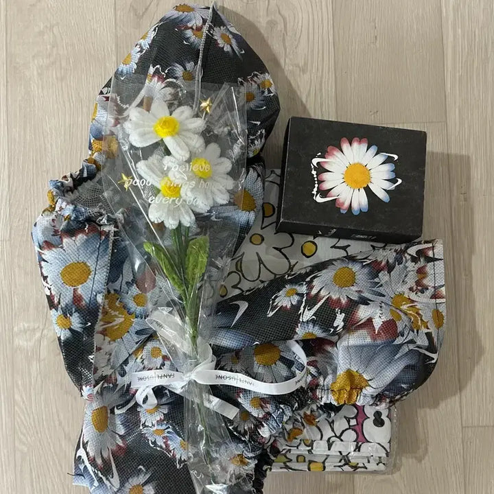 [BUNJANG] G-Dragon x Peace Minus One Daisy Collaboration Set / 지드래곤 굿즈 모음 피스마이너스원 데이지