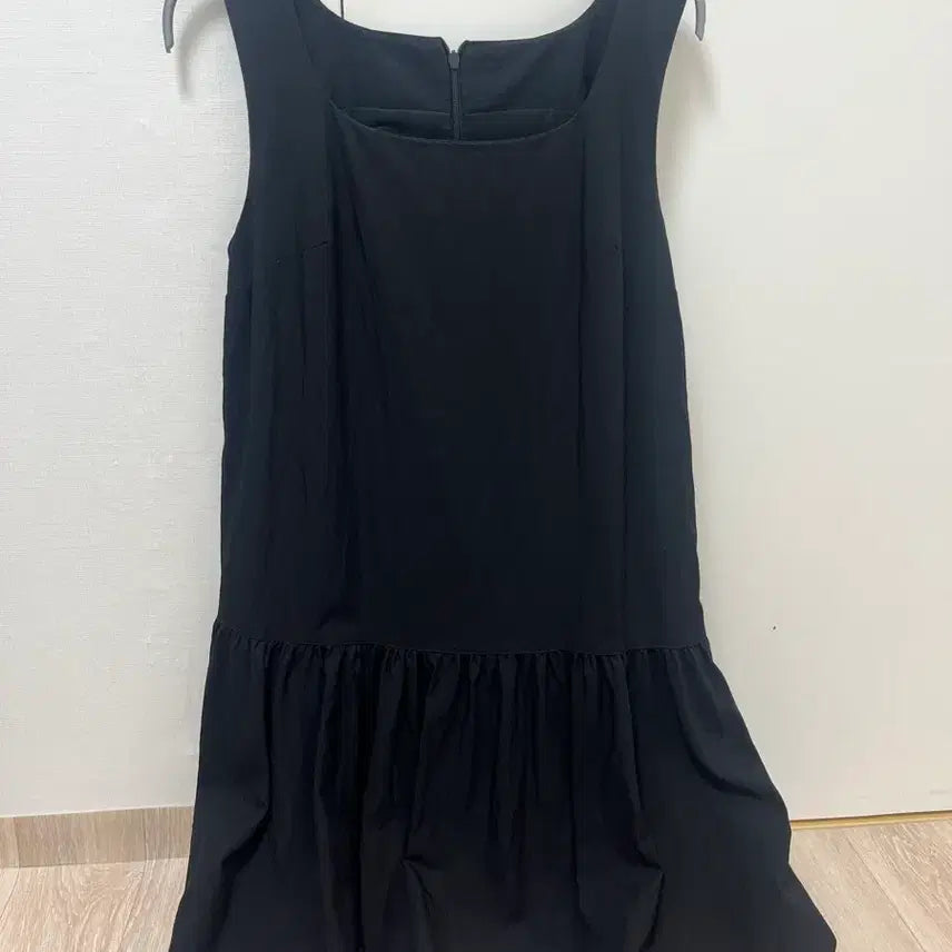 [SOLD OUT] Lemoir 블랙 민소매 원피스