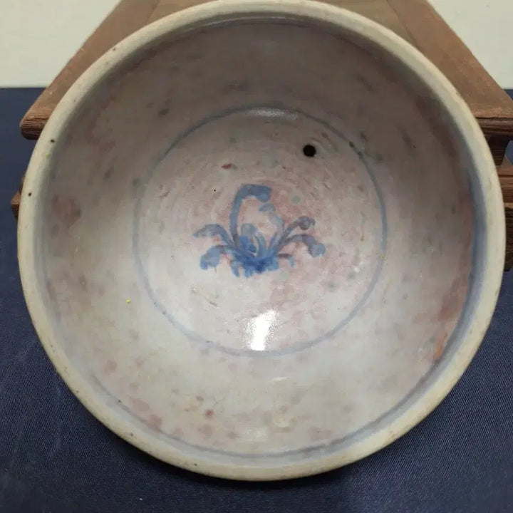 [BUNJANG] Antique Chinese Celadon Porcelain Blue-and-White Scroll Motif Bowl / 중국 도자기, 골동품, 청화백자 당초문완