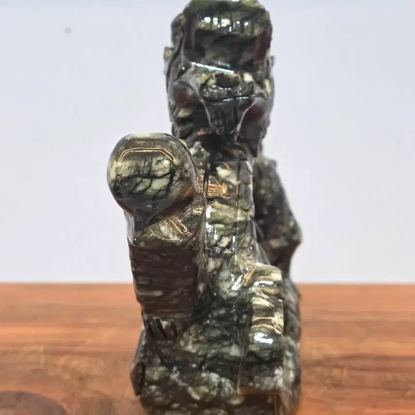 [BUNJANG] Vibrant Dragon Jade Stone Sculpture / 26061017 생동감 있는 용 옥 조각 수석 팝니다