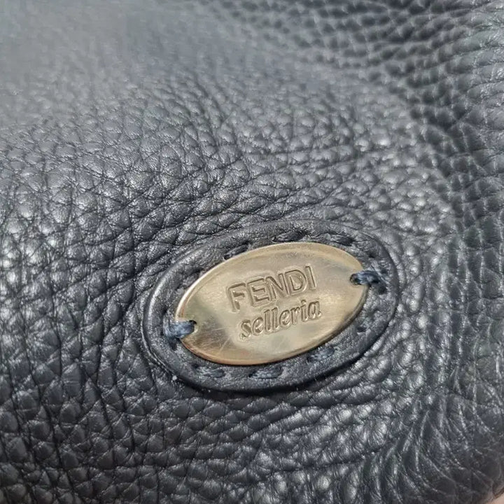 [BUNJANG] Fendi Selleria Full Leather Shoulder Bag / 펜디 셀러리아 통 가죽 숄더백 (정품)