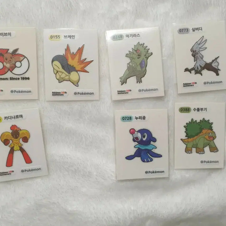 [BUNJANG] Pokemon Stickers (Eevee, Charizard, Tyranitar, Silvally, Golisopod, Rowlet) / 포켓몬 띠부씰(브케인 리아코 마기라스 스이쿤 나무킹 라티오스 카디나르마)