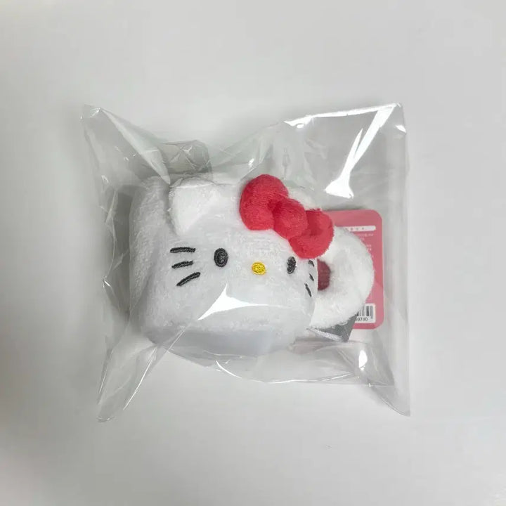 [BUNJANG] Sanrio Hello Kitty Mug Doll Keychain / 산리오 키티 머그컵 인형 키링