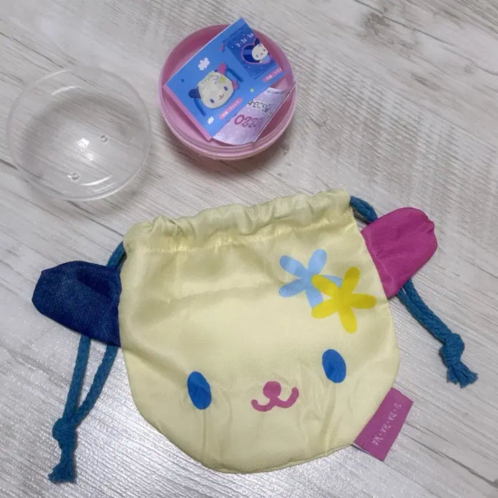 [BUNJANG] Usahana Heisei Retro Gacha Face Pouch / 우사하나 헤이세이 레트로 가챠 페이스 파우치