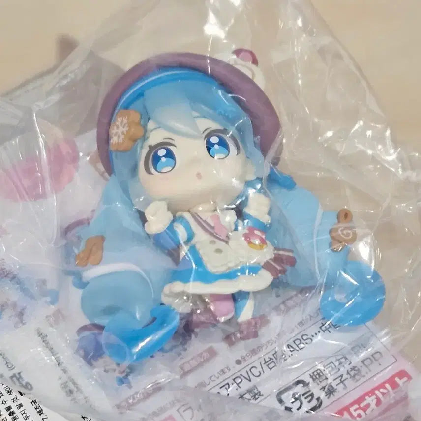 [BUNJANG] Snow Miku 2026 Collection Figure Miku B with Mini Acrylic Stand / 2026 스노우 미쿠 컬렉션 피규어 미쿠B