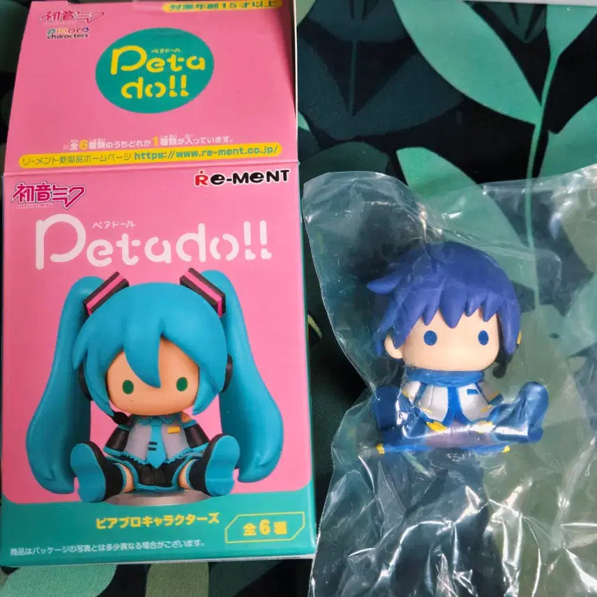 [BUNJANG] Vocaloid Kaito Petal Figure / 보컬로이드 카이토 페타돌 피규어