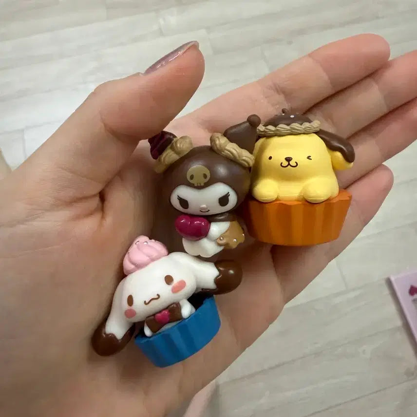 [BUNJANG] Sanrio Characters Chocolatedoll Cinnamoroll / 산리오 캐릭터 초콜렛돌 시나모롤