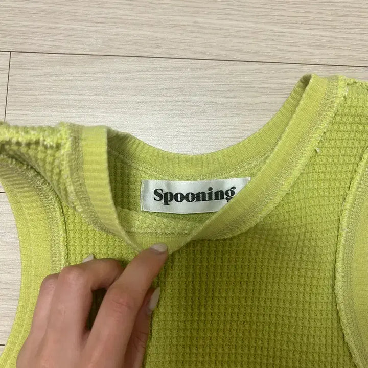 [BUNJANG] SPOONING Glony Waffle Sleeveless Top / 스푸닝 글로니 와플 슬리브리스