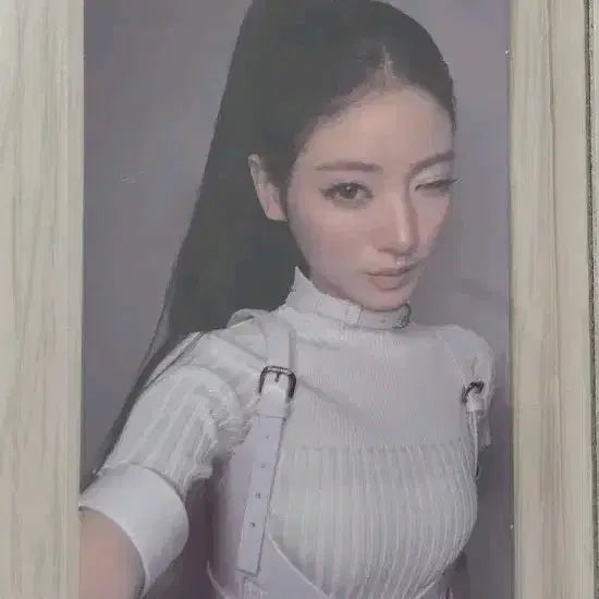 [BUNJANG] MEOVV Anna Lucky Draw Photocard / 미야오 MEOVV 예약 특전 미공포 포카 안나