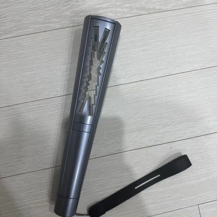 [BUNJANG] LE SSERAFIM Official Light Stick / 르세라핌 응원봉 양도
