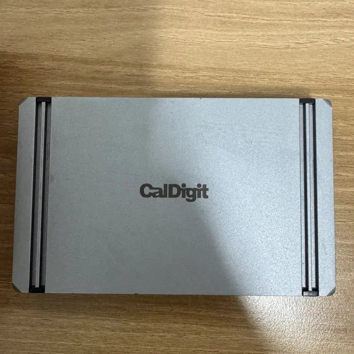[BUNJANG] Caldigit Element 4 Thunderbolt Hub / caldigit 칼디짓 엘리먼트 4 썬더볼트 맥북 허브