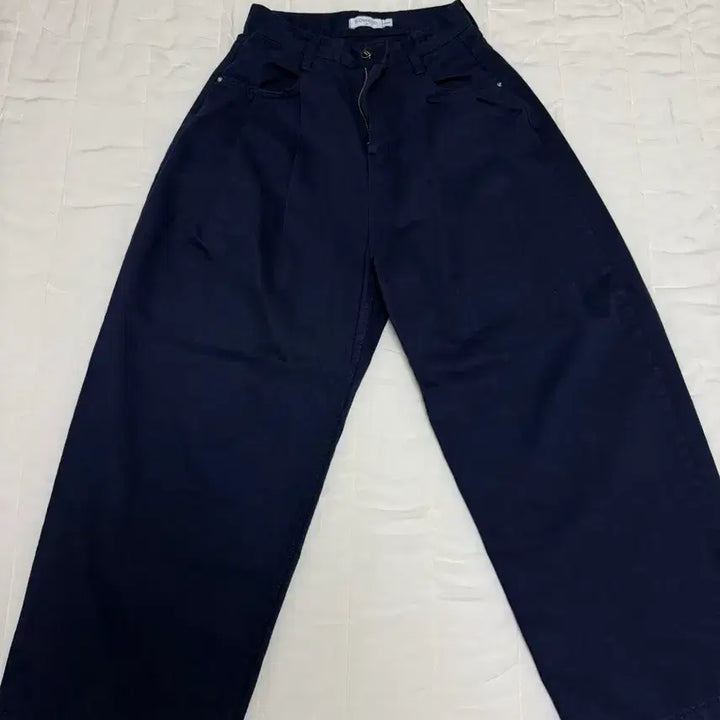 [BUNJANG] Slowmood Wide Pintuck Denim Pants Navy (Short Version, Size S) / 슬로우무드 와이드 핀턱 데님 팬츠 네이비 s (숏버전)