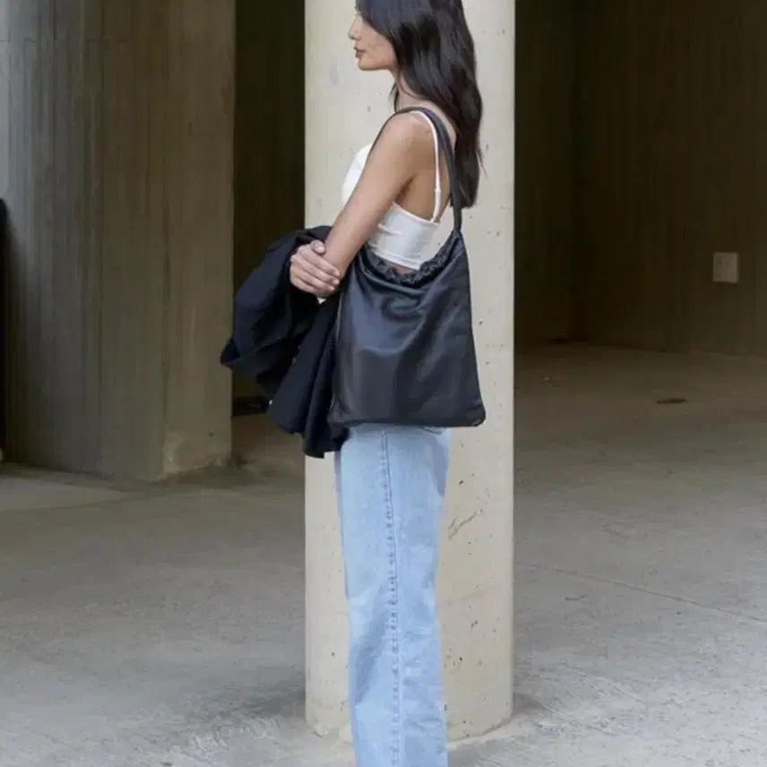 [BUNJANG] Autt Easy Bag Black Leather Shoulder Bag / 어트 이지백 가방 autt easy bag 숄더백 빈티지백가죽 출근직장인