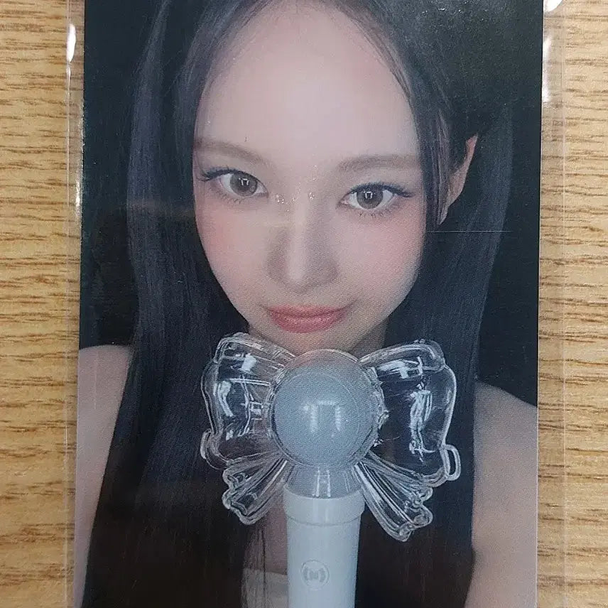 [SOLD OUT] 이즈나 방지민 포토카드 // izna 공방 포카 메트로늄