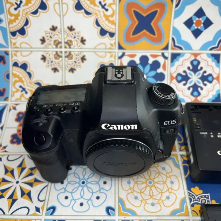 [BUNJANG] Canon EOS 5D Mark II Full-Frame DSLR Body / 캐논 EOS 5D Mark II 바디 풀프레임 DSLR