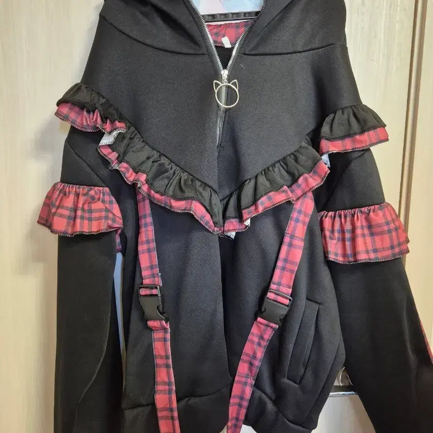 [BUNJANG] Red Check Frill Subculture Hoodie Zip-Up with Leg Warmers / 세일 5.0) 레드 체크 프릴 서브컬쳐 후드 집업 팝니당
