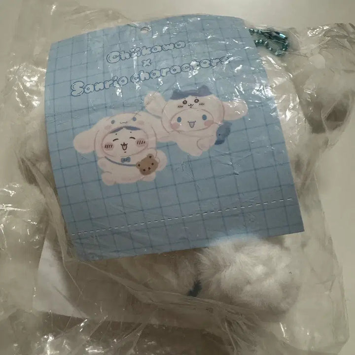 [BUNJANG] Sanrio x Chiikawa x Cinnamoroll Hachiware Mascot / 산리오 치이카와X시나모롤 하치와레 마스코트 먼작귀