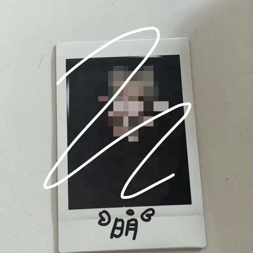 [BUNJANG] Identity Lee Cheongmyeong Signed Polaroid / 아이덴티티 이청명 싸인 폴라로이드