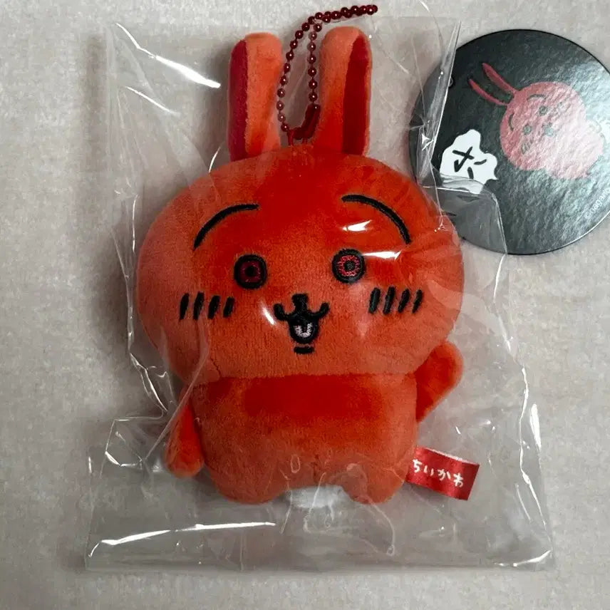 [BUNJANG] Chiikawa Usagi Mascot Red / 치이카와 빨간 우사기 마스코트