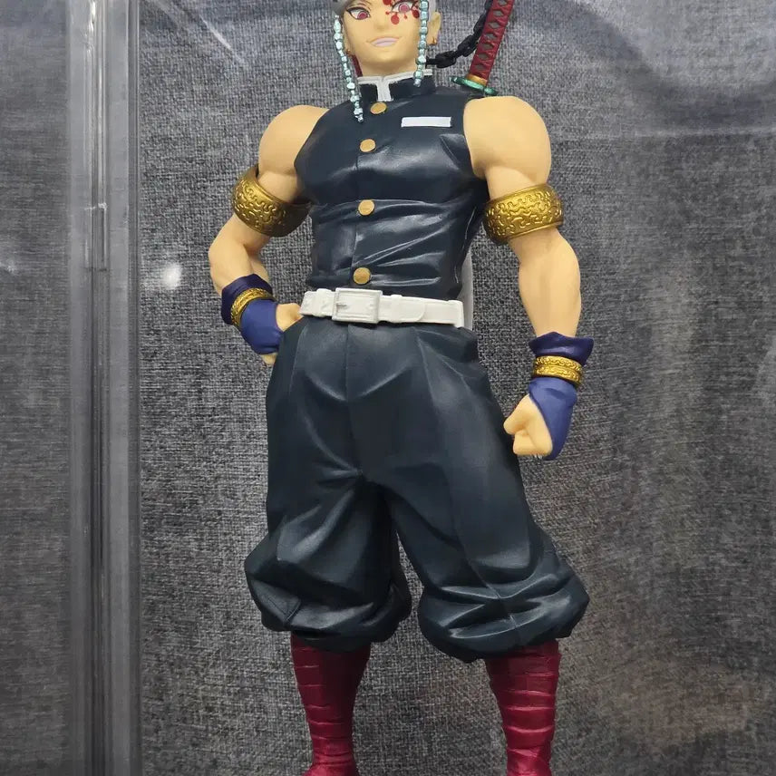 [BUNJANG] Demon Slayer Tengen Uzui Figure / 귀멸의 칼날 우즈이 텐겐 피규어