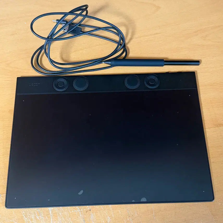 [BUNJANG] Wacom Intuos Pro Medium PTK670 Tablet / 와콤 인튜어스 프로 중형 PTK670 타블렛
