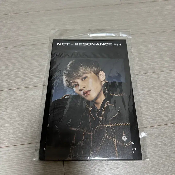 [BUNJANG] NCT Mark 2020 Resonance Photo Frame Set (Sealed) / 마크 2020 레조넌스 포토 프레임 세트 미개봉 양도