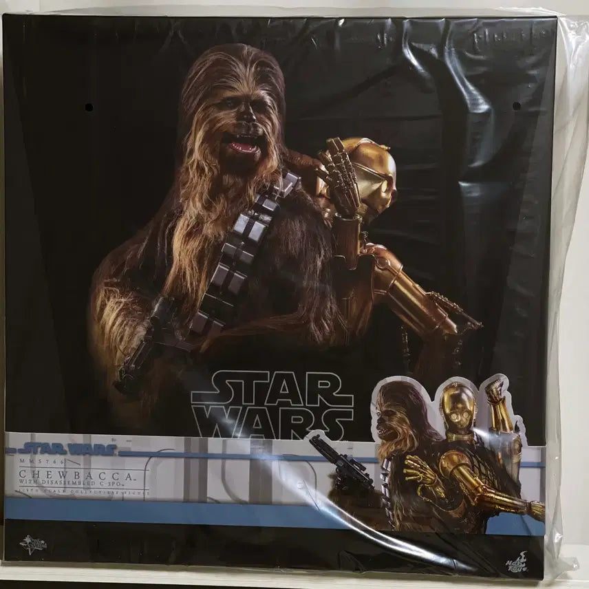 [BUNJANG] CHUBACCA &amp; Disassembled C-3PO Figure / MMS766  츄바카 &amp; 분해된 C-3PO 판매합니다.