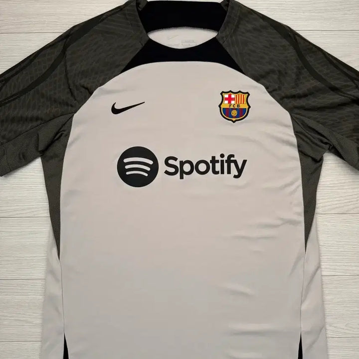 [BUNJANG] Barcelona Training Top T-Shirt L / 바르셀로나 유니폼 트레이닝탑 반팔 L
