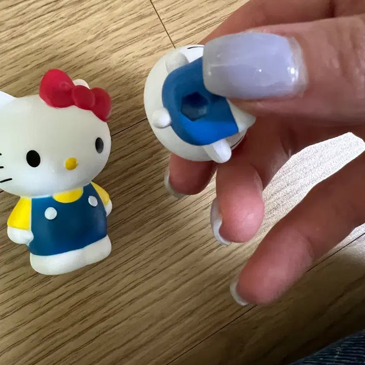 [BUNJANG] Hello Kitty Figure Bundle Set (2 Types) / 헬로키티 피규어 2종 일괄